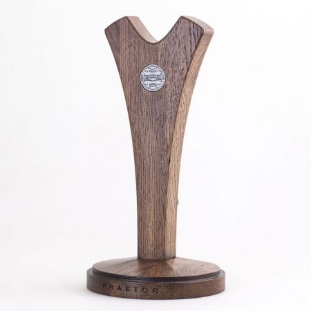 Kennerton Praetor Stand